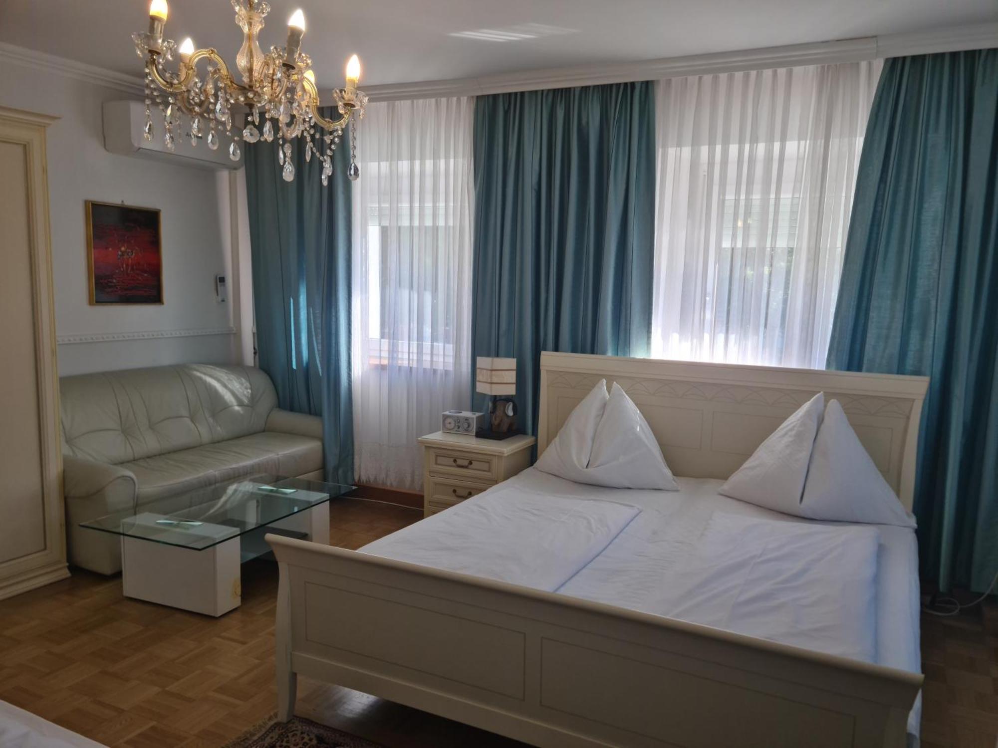 Höckner Plaza Hotel Attnang-Puchheim Exteriör bild