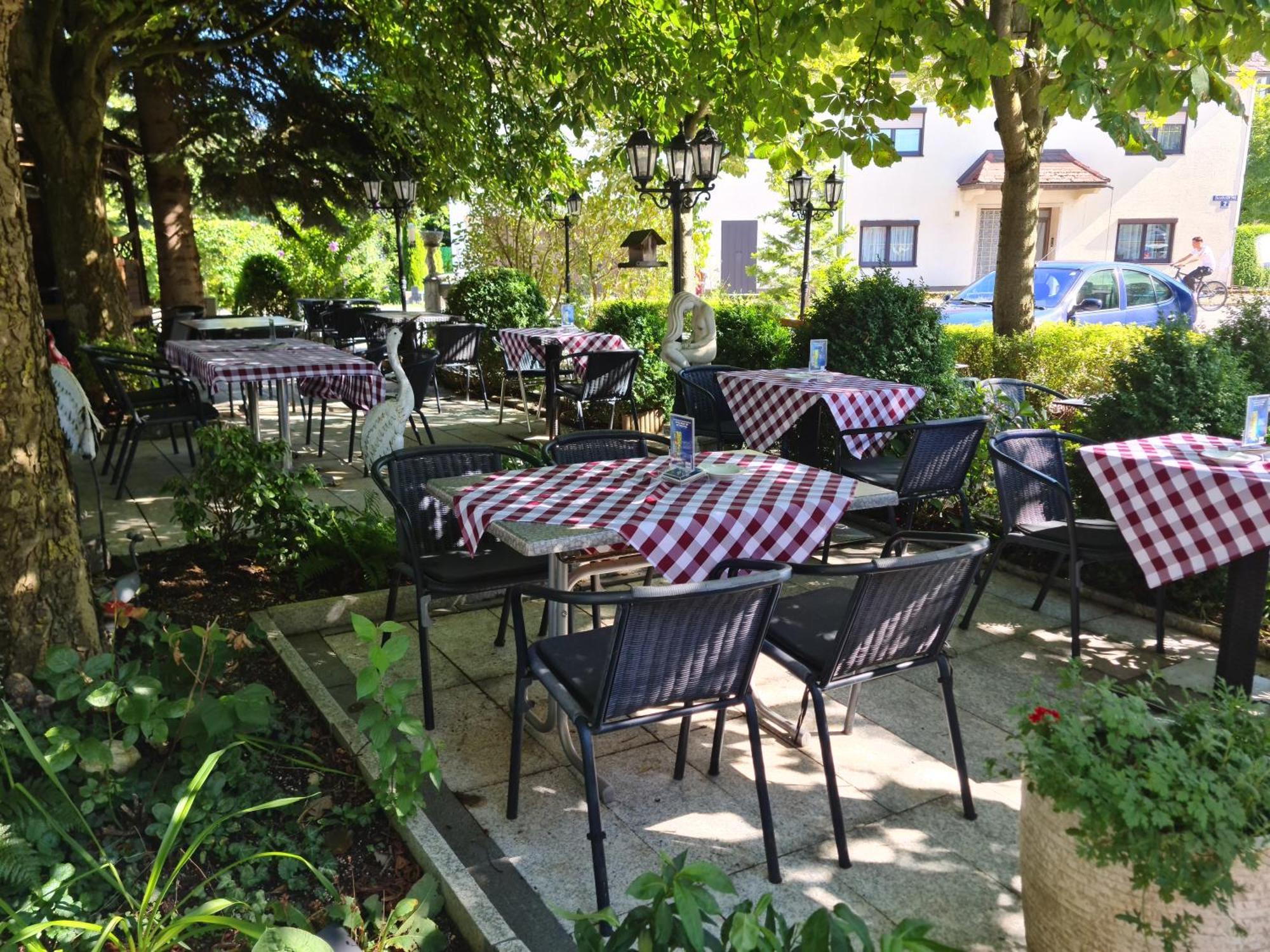 Höckner Plaza Hotel Attnang-Puchheim Exteriör bild