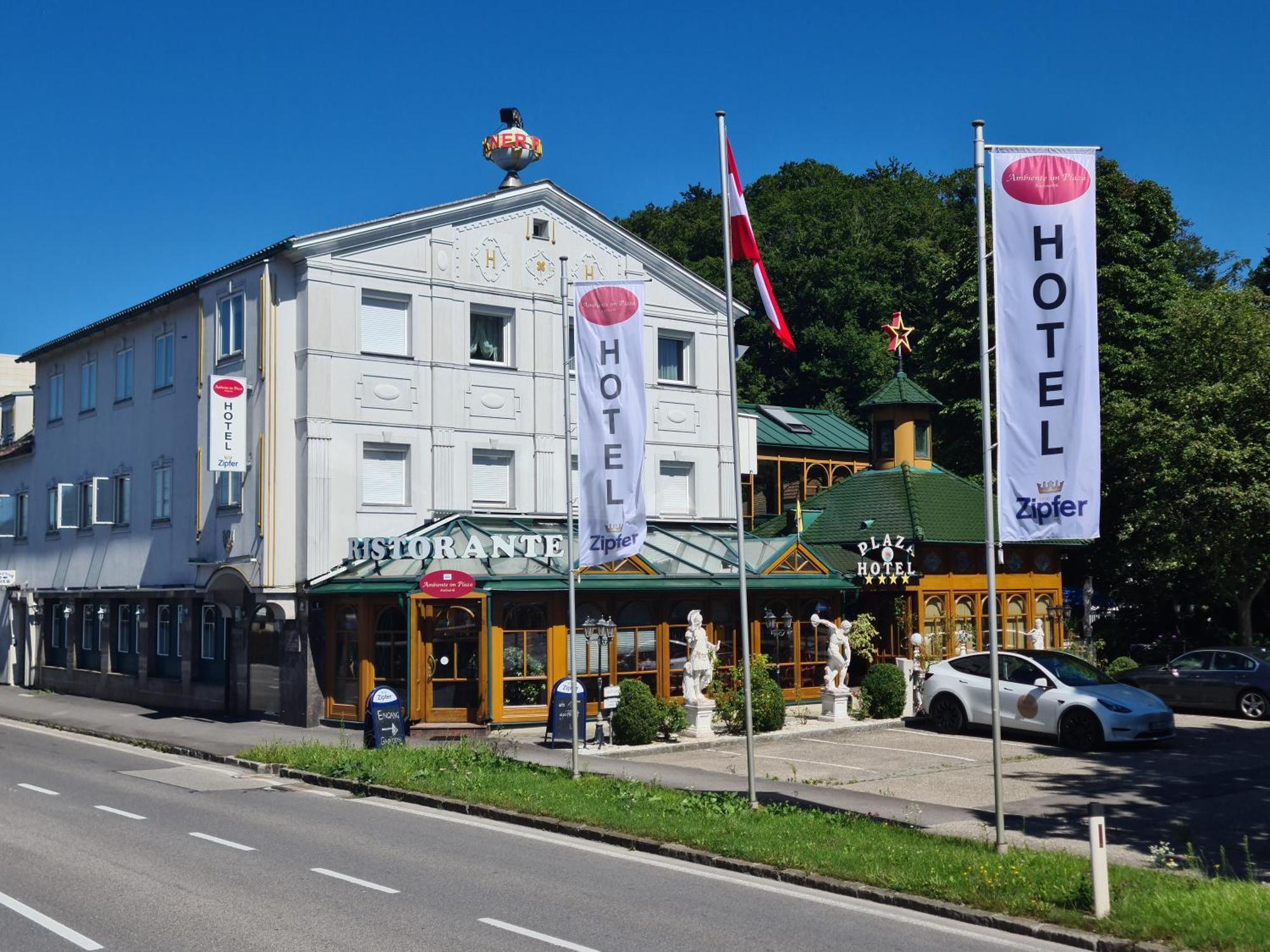 Höckner Plaza Hotel Attnang-Puchheim Exteriör bild