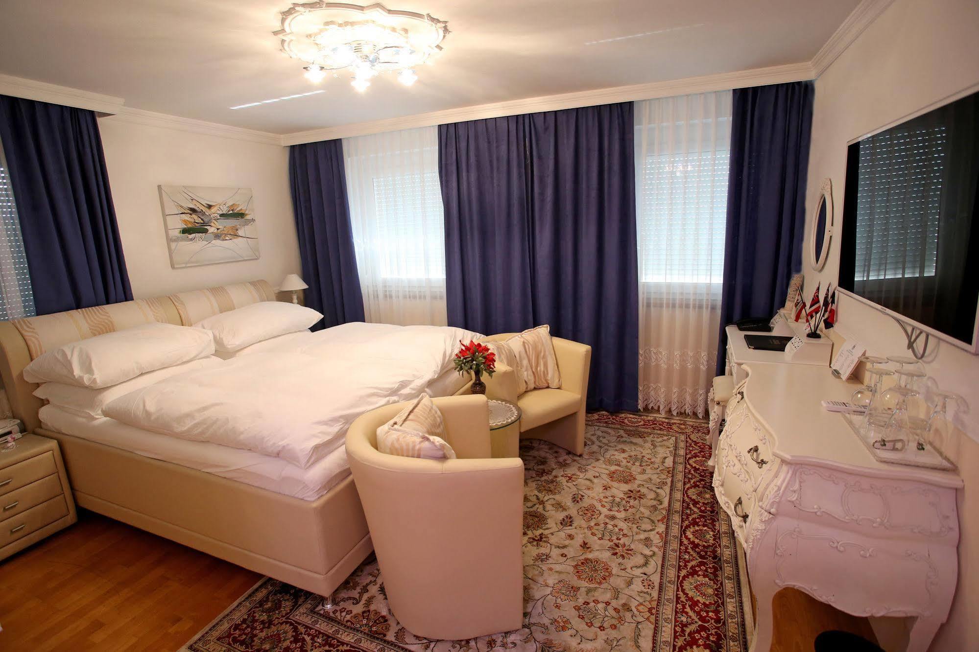 Höckner Plaza Hotel Attnang-Puchheim Exteriör bild